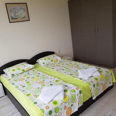 Apartamento Apartcomplex Rich 3